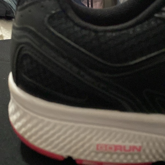 Skechers GO RUN CONSISTENT WO SIZE 10 Black and Pink Athletic Shoes CLEAN EUC - Picture 7 of 13
